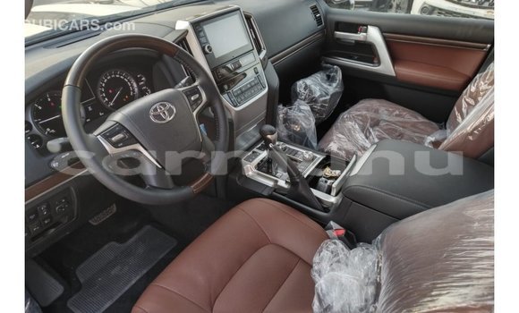 Acheter Import Voiture Toyota Land Cruiser Noir à Import - Dubai, Région de la Bouenza Acheter Import Voiture Toyota Land Cruiser Noir à Import - Dubai, Région de la Bouenza