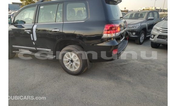 Acheter Import Voiture Toyota Land Cruiser Noir à Import - Dubai, Région de la Bouenza Acheter Import Voiture Toyota Land Cruiser Noir à Import - Dubai, Région de la Bouenza