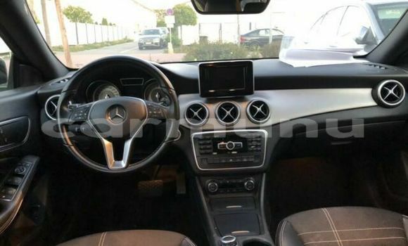 Buy Used Mercedes-Benz 200 Other Car in Ouesso in Sangha Buy Used Mercedes-Benz 200 Other Car in Ouesso in Sangha