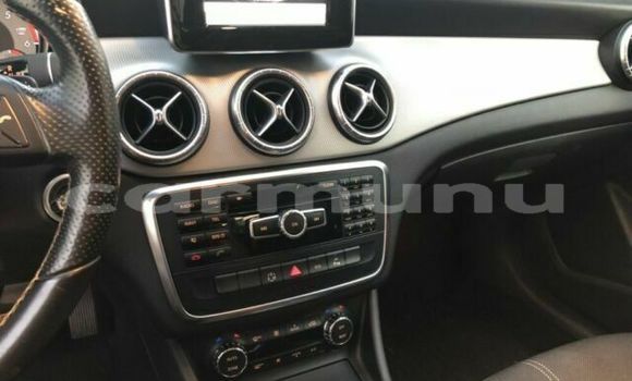 Buy Used Mercedes-Benz 200 Other Car in Ouesso in Sangha Buy Used Mercedes-Benz 200 Other Car in Ouesso in Sangha