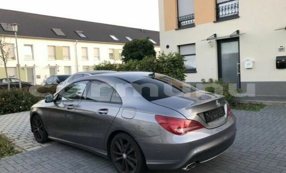 Buy Used Mercedes-Benz 200 Other Car in Ouesso in Sangha Buy Used Mercedes-Benz 200 Other Car in Ouesso in Sangha