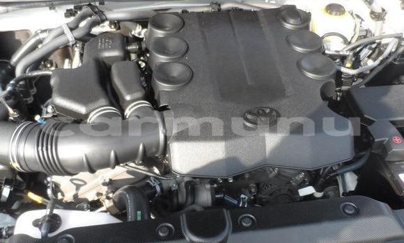 Acheter Occasion Voiture Toyota Prado Blanc à Brazzaville, Commune de Brazzaville Acheter Occasion Voiture Toyota Prado Blanc à Brazzaville, Commune de Brazzaville