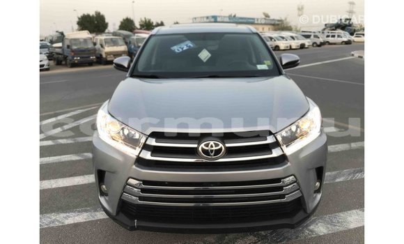Buy Import Toyota Highlander Other Car in Import - Dubai in Region of Bouenza Buy Import Toyota Highlander Other Car in Import - Dubai in Region of Bouenza