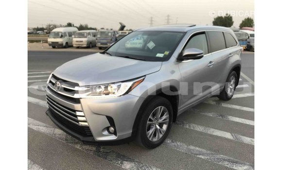 Buy Import Toyota Highlander Other Car in Import - Dubai in Region of Bouenza Buy Import Toyota Highlander Other Car in Import - Dubai in Region of Bouenza