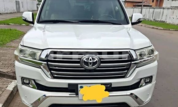 Buy Used Toyota Land Cruiser White Car in Brazzaville in Municipality of Brazzaville Buy Used Toyota Land Cruiser White Car in Brazzaville in Municipality of Brazzaville