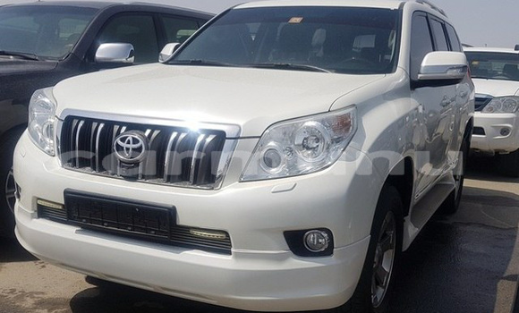 Buy Used Toyota Prado White Car in Black Point in Kouilou region Buy Used Toyota Prado White Car in Black Point in Kouilou region