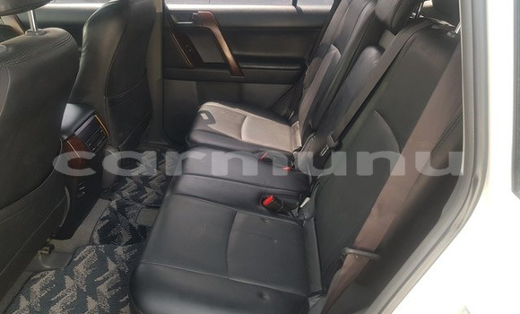 Buy Used Toyota Prado White Car in Black Point in Kouilou region Buy Used Toyota Prado White Car in Black Point in Kouilou region