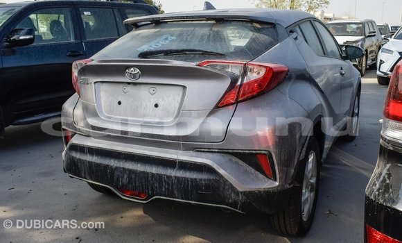 Acheter Import Voiture Toyota C-HR Autre à Import - Dubai, Région de la Bouenza Acheter Import Voiture Toyota C-HR Autre à Import - Dubai, Région de la Bouenza