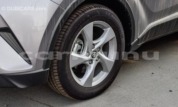 Acheter Import Voiture Toyota C-HR Autre à Import - Dubai, Région de la Bouenza Acheter Import Voiture Toyota C-HR Autre à Import - Dubai, Région de la Bouenza
