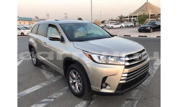 Buy Import Toyota Highlander Other Car in Import - Dubai in Region of Bouenza Buy Import Toyota Highlander Other Car in Import - Dubai in Region of Bouenza