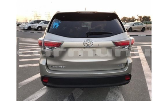 Buy Import Toyota Highlander Other Car in Import - Dubai in Region of Bouenza Buy Import Toyota Highlander Other Car in Import - Dubai in Region of Bouenza