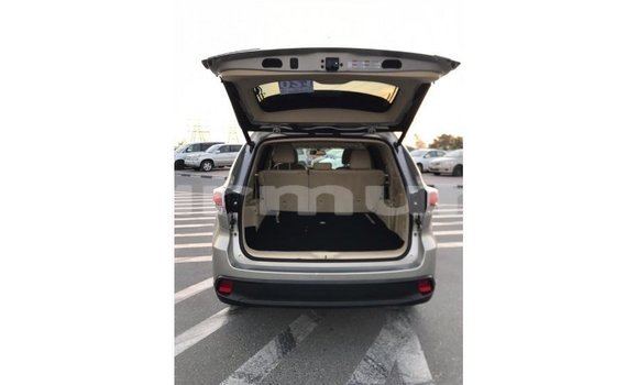 Buy Import Toyota Highlander Other Car in Import - Dubai in Region of Bouenza Buy Import Toyota Highlander Other Car in Import - Dubai in Region of Bouenza
