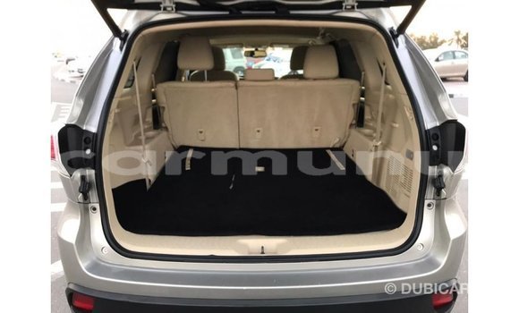 Buy Import Toyota Highlander Other Car in Import - Dubai in Region of Bouenza Buy Import Toyota Highlander Other Car in Import - Dubai in Region of Bouenza