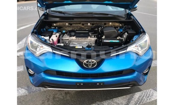 Buy Import Toyota HiAce Blue Truck in Import - Dubai in Region of Bouenza Buy Import Toyota HiAce Blue Truck in Import - Dubai in Region of Bouenza