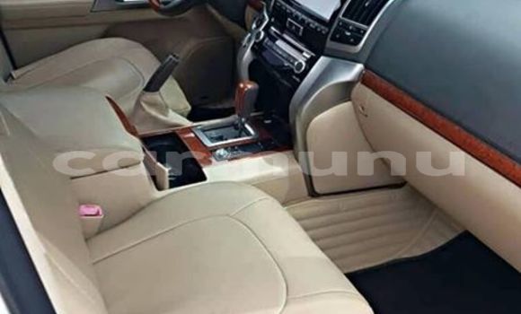 Buy Used Toyota Land Cruiser White Car in Brazzaville in Municipality of Brazzaville Buy Used Toyota Land Cruiser White Car in Brazzaville in Municipality of Brazzaville