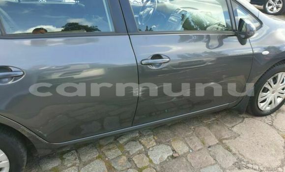 Buy Used Toyota Auris Other Car in Madingou in Region of Bouenza Buy Used Toyota Auris Other Car in Madingou in Region of Bouenza