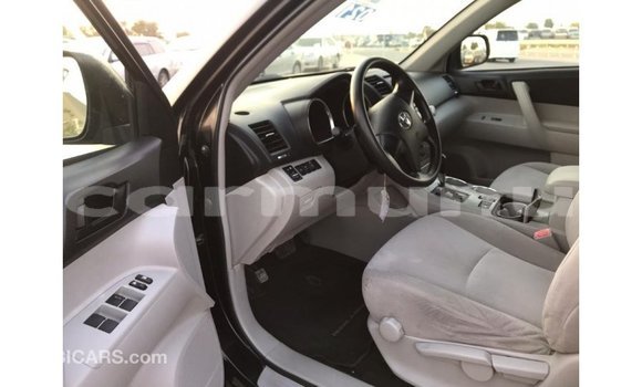 Buy Import Toyota Highlander Black Car in Import - Dubai in Region of Bouenza Buy Import Toyota Highlander Black Car in Import - Dubai in Region of Bouenza