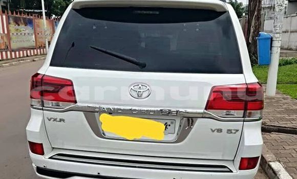 Buy Used Toyota Land Cruiser White Car in Brazzaville in Municipality of Brazzaville Buy Used Toyota Land Cruiser White Car in Brazzaville in Municipality of Brazzaville