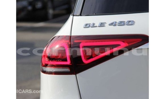 Acheter Import Voiture Mercedes-Benz GLE Blanc à Import - Dubai, Région de la Bouenza Acheter Import Voiture Mercedes-Benz GLE Blanc à Import - Dubai, Région de la Bouenza