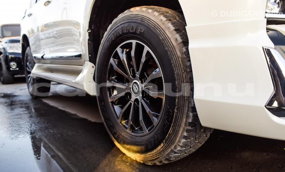 Buy Import Toyota Prado White Car in Import - Dubai in Region of Bouenza Buy Import Toyota Prado White Car in Import - Dubai in Region of Bouenza