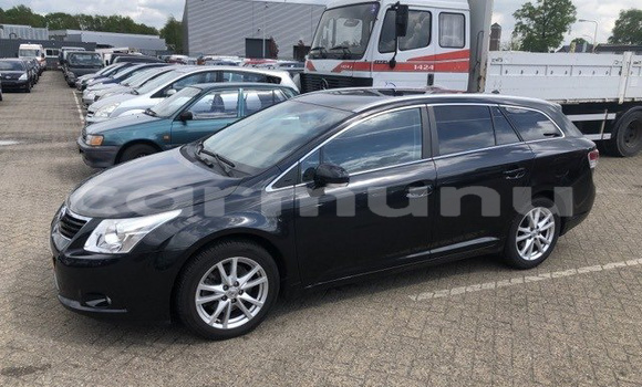 Buy Used Toyota Avensis Black Car in Kinkala in pool Buy Used Toyota Avensis Black Car in Kinkala in pool