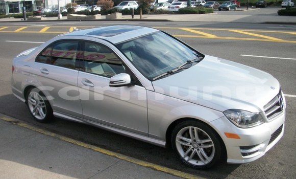 Acheter Occasion Voiture Mercedes-Benz C–Class Gris à Loandjili, Région du Kouilou Acheter Occasion Voiture Mercedes-Benz C–Class Gris à Loandjili, Région du Kouilou