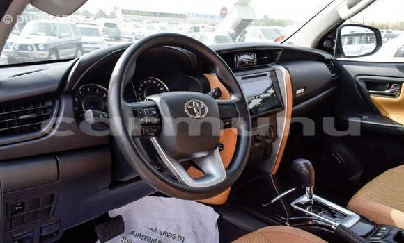 Acheter Import Voiture Toyota Fortuner Blanc à Import - Dubai, Région de la Bouenza Acheter Import Voiture Toyota Fortuner Blanc à Import - Dubai, Région de la Bouenza