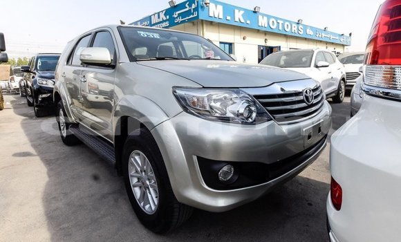 Acheter Import Voiture Toyota Fortuner Autre à Import - Dubai, Région de la Bouenza Acheter Import Voiture Toyota Fortuner Autre à Import - Dubai, Région de la Bouenza