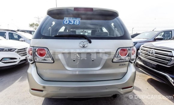Acheter Import Voiture Toyota Fortuner Autre à Import - Dubai, Région de la Bouenza Acheter Import Voiture Toyota Fortuner Autre à Import - Dubai, Région de la Bouenza