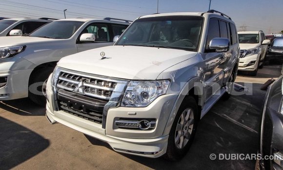 Acheter Import Voiture Mitsubishi Pajero Blanc à Import - Dubai, Région de la Bouenza Acheter Import Voiture Mitsubishi Pajero Blanc à Import - Dubai, Région de la Bouenza