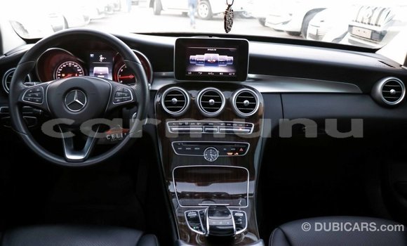 Buy Import Mercedes-Benz 190 Black Car in Import - Dubai in Region of Bouenza Buy Import Mercedes-Benz 190 Black Car in Import - Dubai in Region of Bouenza