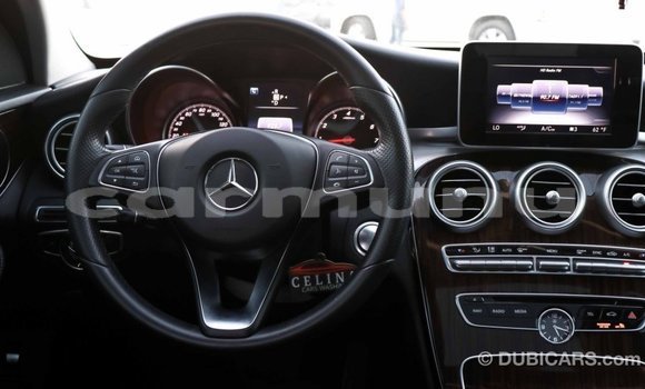 Buy Import Mercedes-Benz 190 Black Car in Import - Dubai in Region of Bouenza Buy Import Mercedes-Benz 190 Black Car in Import - Dubai in Region of Bouenza