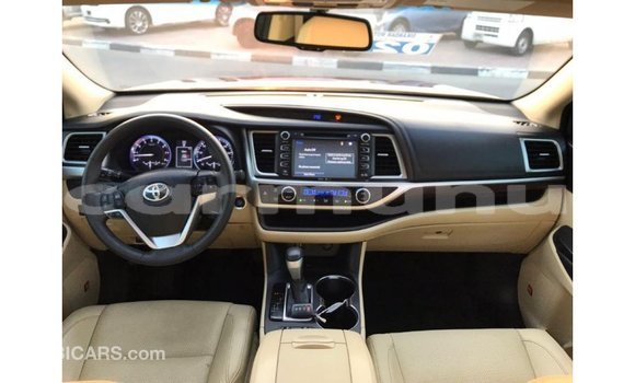 Buy Import Toyota Highlander Other Car in Import - Dubai in Region of Bouenza Buy Import Toyota Highlander Other Car in Import - Dubai in Region of Bouenza