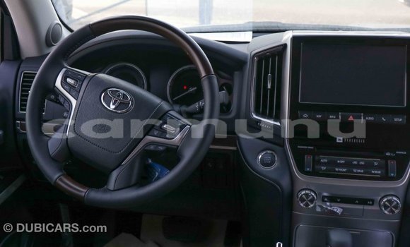 Buy Import Toyota Land Cruiser Black Car in Import - Dubai in Region of Bouenza Buy Import Toyota Land Cruiser Black Car in Import - Dubai in Region of Bouenza