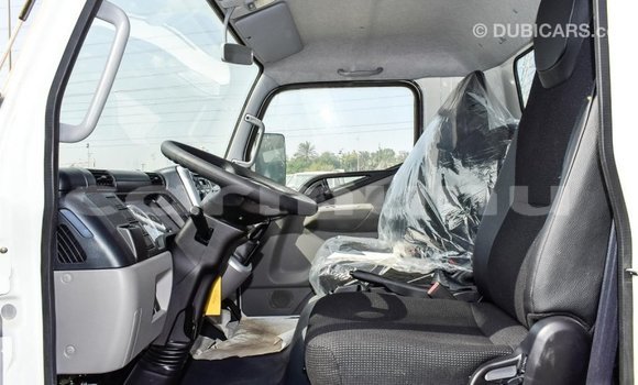 Buy Import Mitsubishi Carisma White Car in Import - Dubai in Region of Bouenza Buy Import Mitsubishi Carisma White Car in Import - Dubai in Region of Bouenza