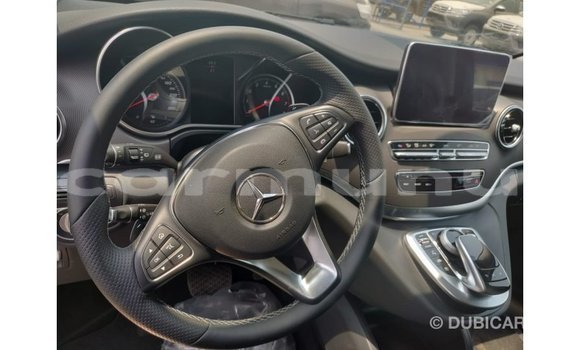 Buy Import Mercedes-Benz 250 Black Car in Import - Dubai in Region of Bouenza Buy Import Mercedes-Benz 250 Black Car in Import - Dubai in Region of Bouenza
