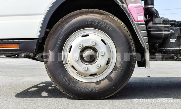 Buy Import Mitsubishi Carisma White Car in Import - Dubai in Region of Bouenza Buy Import Mitsubishi Carisma White Car in Import - Dubai in Region of Bouenza