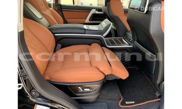 Buy Import Toyota Land Cruiser Black Car in Import - Dubai in Region of Bouenza Buy Import Toyota Land Cruiser Black Car in Import - Dubai in Region of Bouenza