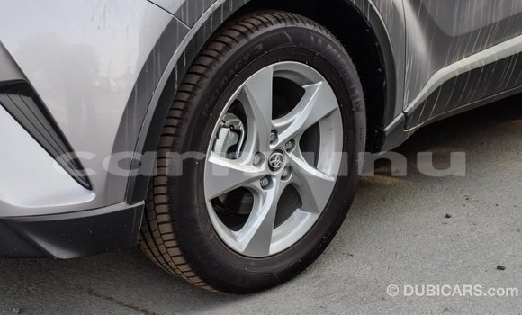 Acheter Import Voiture Toyota C-HR Autre à Import - Dubai, Région de la Bouenza Acheter Import Voiture Toyota C-HR Autre à Import - Dubai, Région de la Bouenza