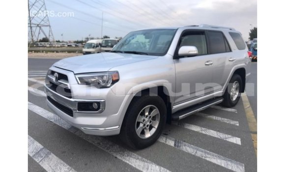 Buy Import Toyota HiAce Other Truck in Import - Dubai in Region of Bouenza Buy Import Toyota HiAce Other Truck in Import - Dubai in Region of Bouenza
