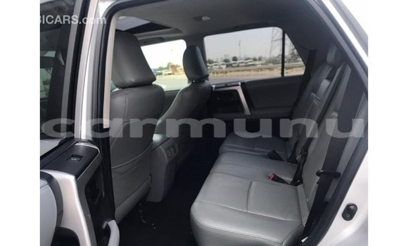 Buy Import Toyota HiAce Other Truck in Import - Dubai in Region of Bouenza Buy Import Toyota HiAce Other Truck in Import - Dubai in Region of Bouenza