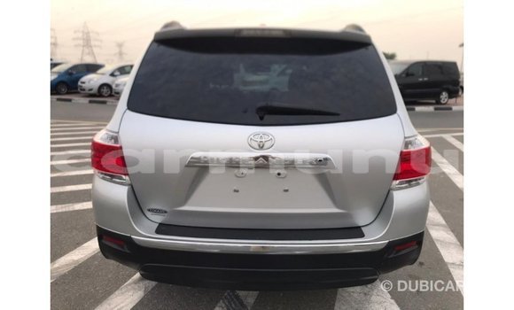 Buy Import Toyota Highlander Other Car in Import - Dubai in Region of Bouenza Buy Import Toyota Highlander Other Car in Import - Dubai in Region of Bouenza