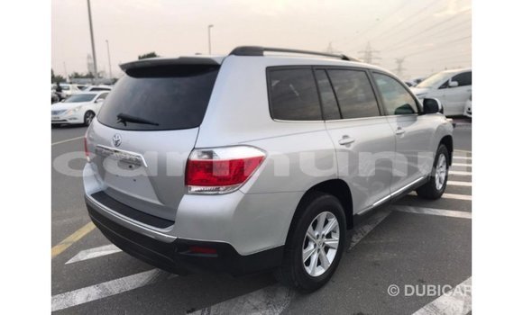 Buy Import Toyota Highlander Other Car in Import - Dubai in Region of Bouenza Buy Import Toyota Highlander Other Car in Import - Dubai in Region of Bouenza