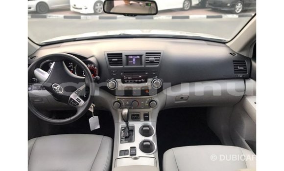 Buy Import Toyota Highlander Other Car in Import - Dubai in Region of Bouenza Buy Import Toyota Highlander Other Car in Import - Dubai in Region of Bouenza