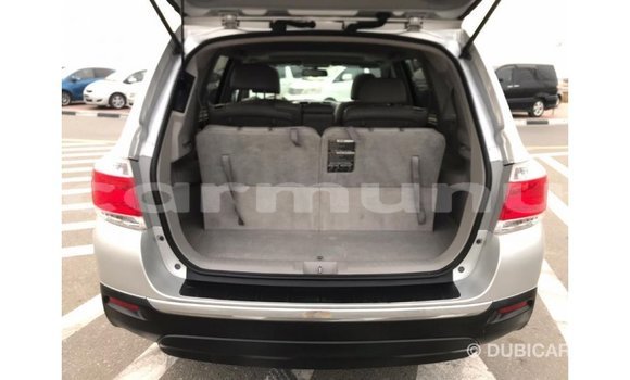 Buy Import Toyota Highlander Other Car in Import - Dubai in Region of Bouenza Buy Import Toyota Highlander Other Car in Import - Dubai in Region of Bouenza