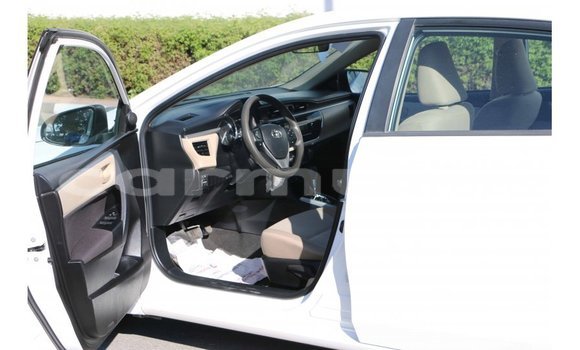 Buy Import Toyota Corolla White Car in Import - Dubai in Region of Bouenza Buy Import Toyota Corolla White Car in Import - Dubai in Region of Bouenza