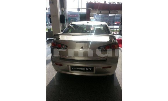 Buy Import Mitsubishi L200 Other Car in Import - Dubai in Region of Bouenza Buy Import Mitsubishi L200 Other Car in Import - Dubai in Region of Bouenza