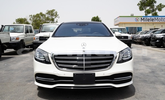 Acheter Occasion Voiture Mercedes-Benz S–Class Blanc à Brazzaville, Commune de Brazzaville Acheter Occasion Voiture Mercedes-Benz S–Class Blanc à Brazzaville, Commune de Brazzaville