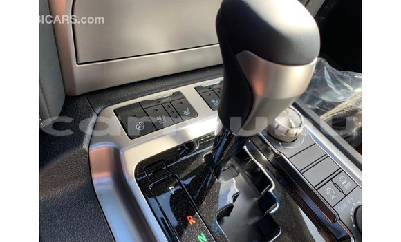 Buy Import Toyota Land Cruiser White Car in Import - Dubai in Region of Bouenza Buy Import Toyota Land Cruiser White Car in Import - Dubai in Region of Bouenza