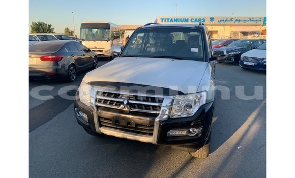 Buy Import Mitsubishi Pajero Black Car in Import - Dubai in Region of Bouenza Buy Import Mitsubishi Pajero Black Car in Import - Dubai in Region of Bouenza
